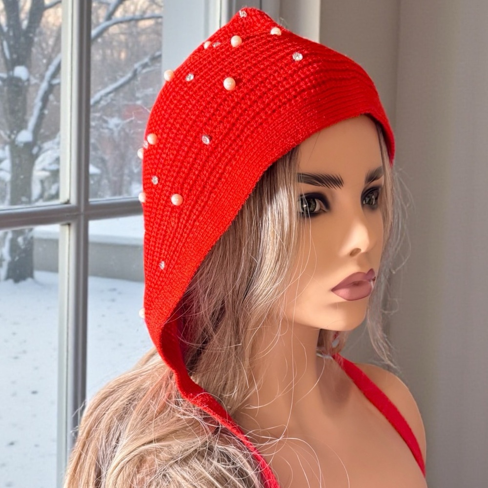 Flat White Embellished Knit Tie-Bonnet